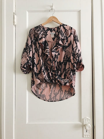 KOKOON Clementine Blouse Pink Black Lace Front